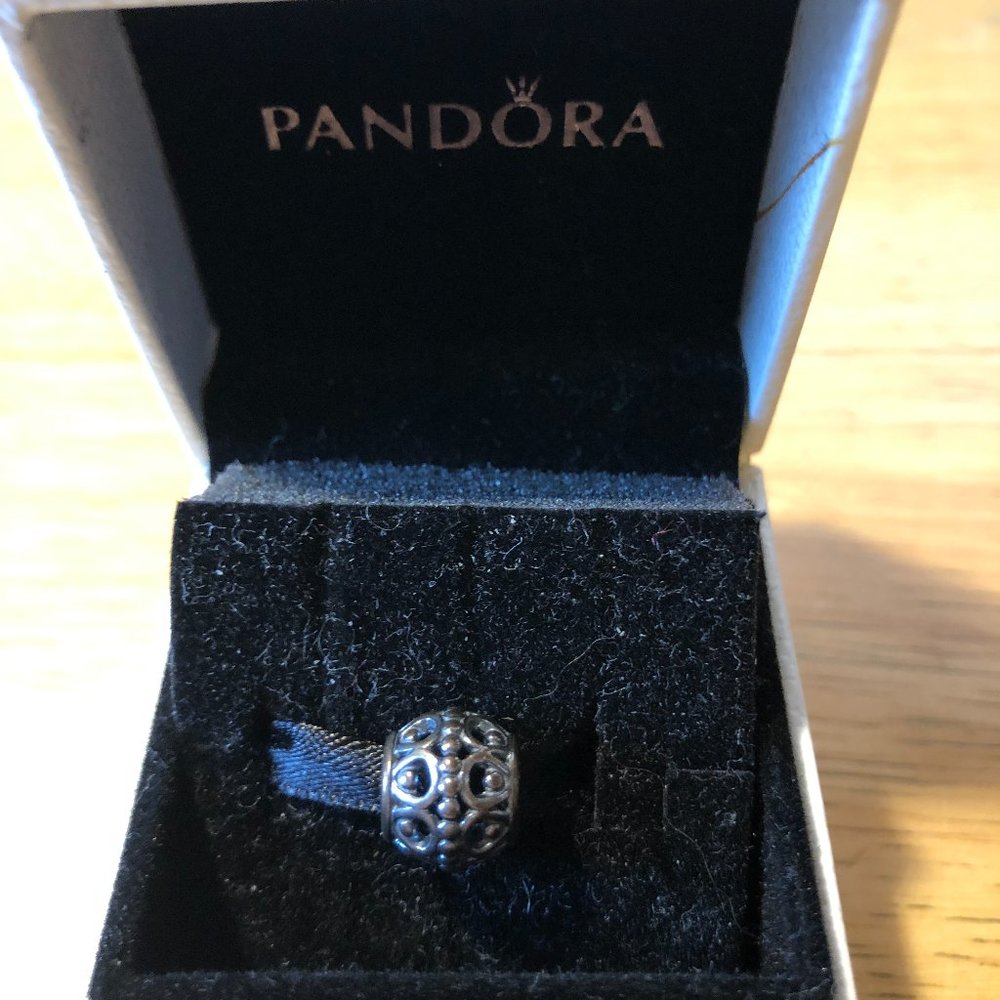 NIB Womens Pandora Silver 925 Filigree Charm